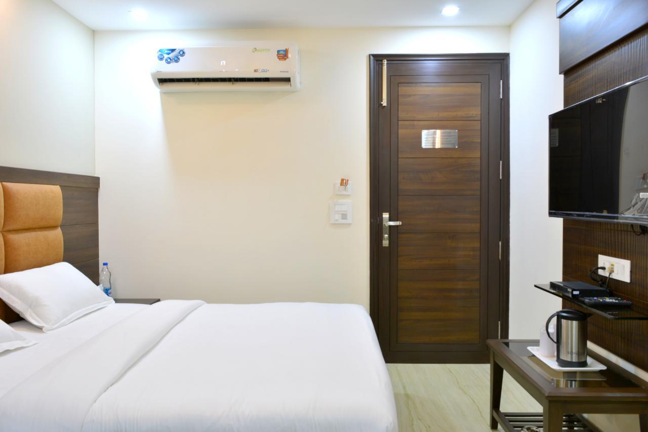 Hotel Tara Palace Redfort New Delhi