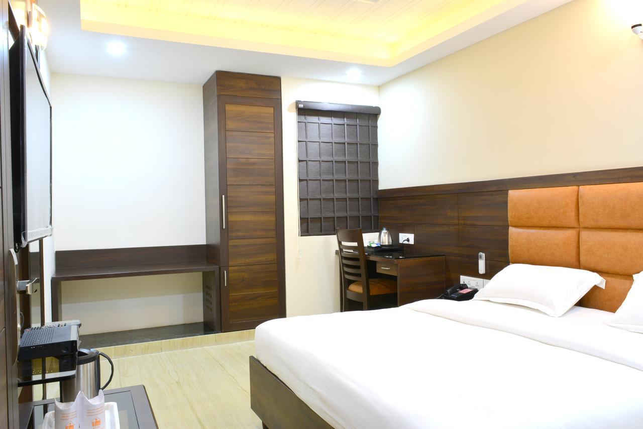 Tara Palace Redfort Hotel New Delhi