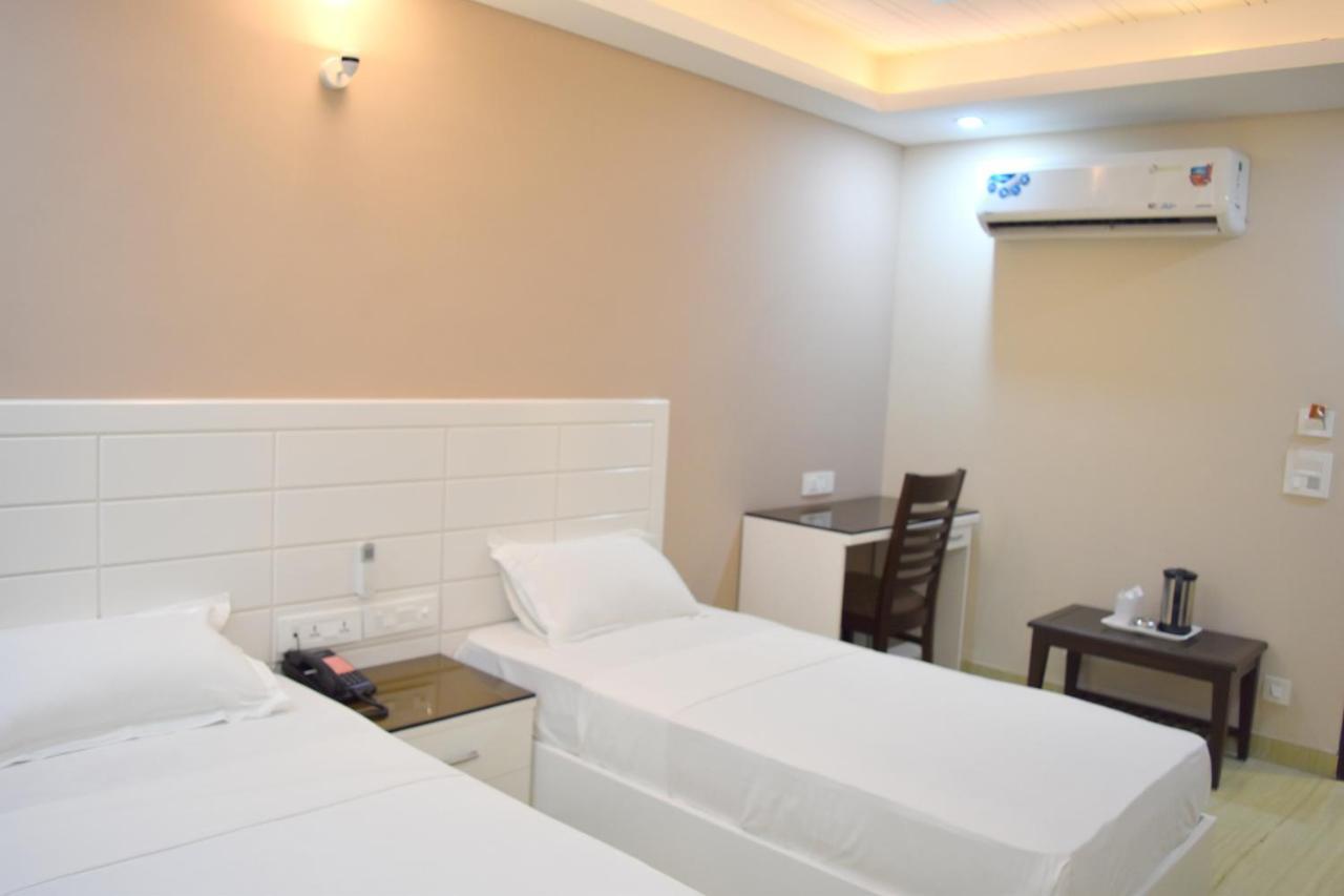 Tara Palace Redfort Hotel New Delhi