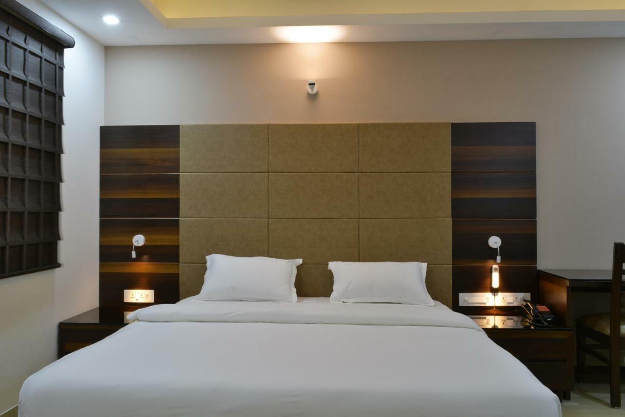Tara Palace Redfort Hotel New Delhi